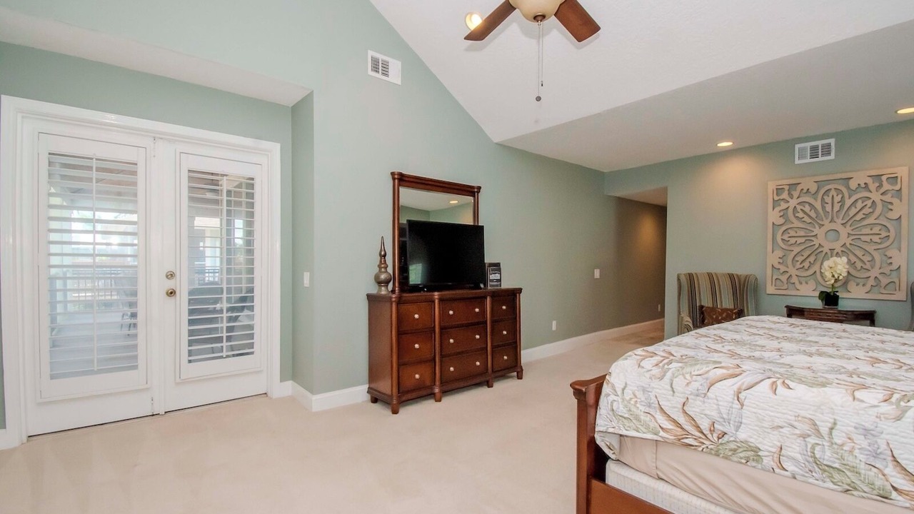 Photo of Bedroom in Lake Tarpon Estates
