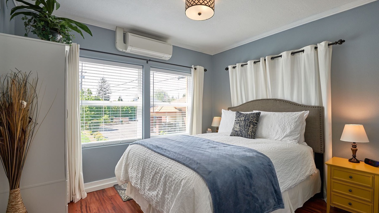 Photo of Bedroom in Newberg