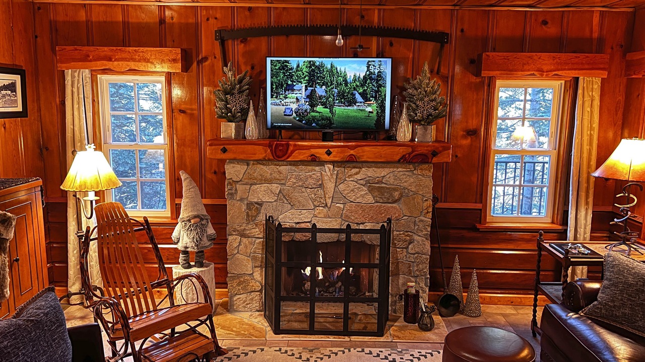 Photo of Livingroom in Arrowhead Villas