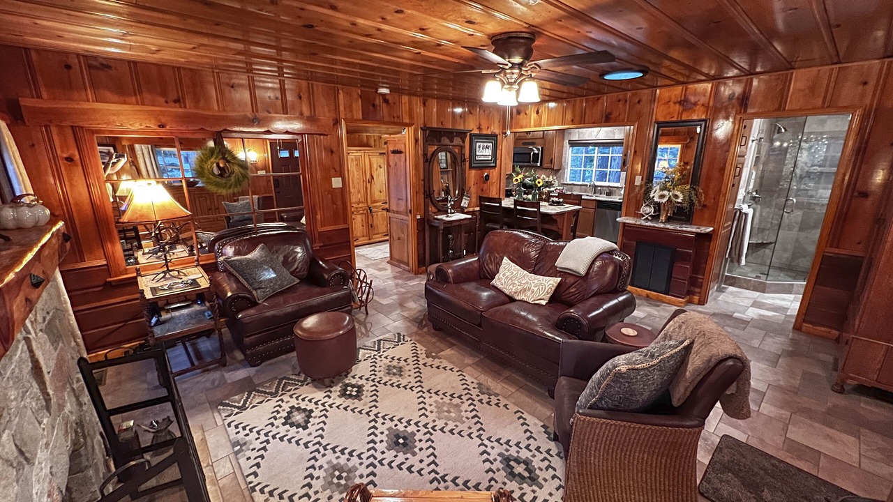 Photo of Bedroom in Arrowhead Villas