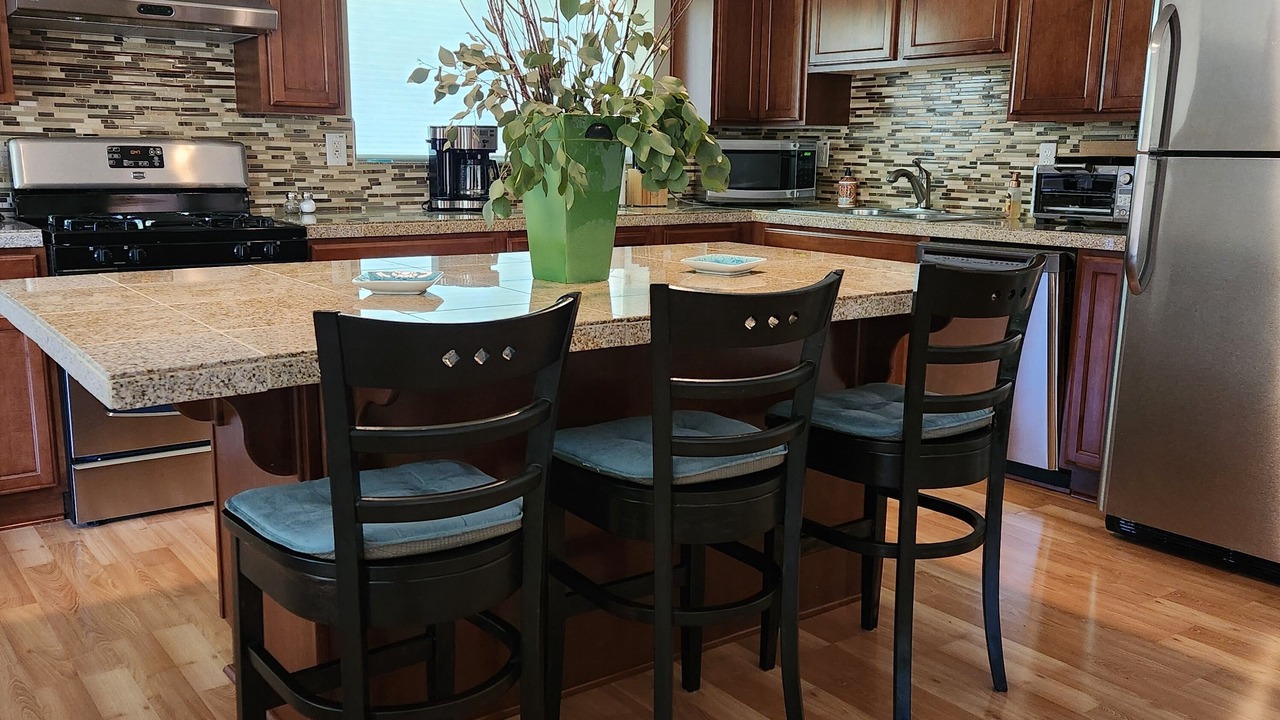 Photo of Kitchen in Lake Morton-Berrydale
