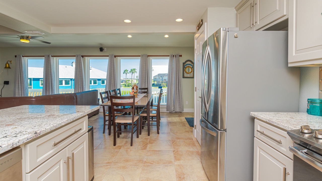 Photo of Kitchen in City-by-the Sea