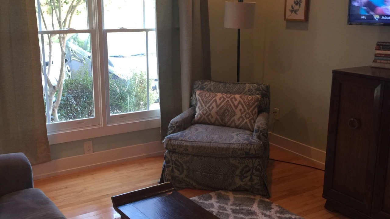 Photo of Livingroom in Starr Hill