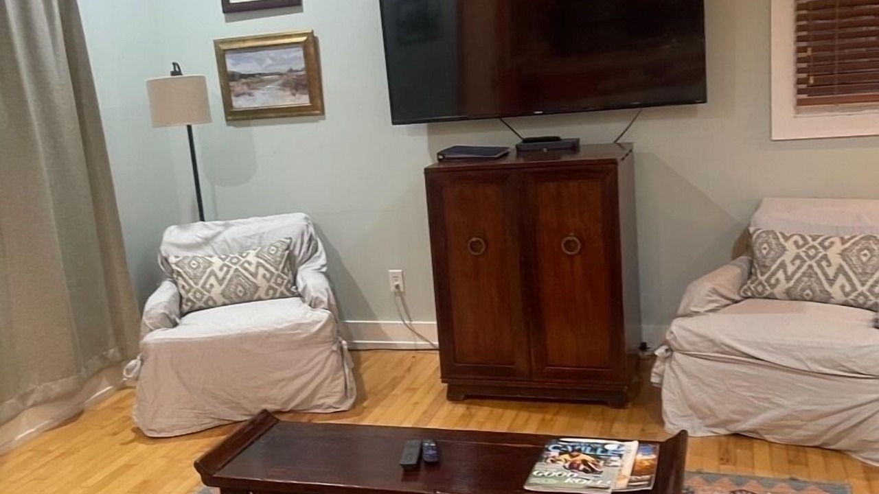 Photo of Livingroom in Starr Hill