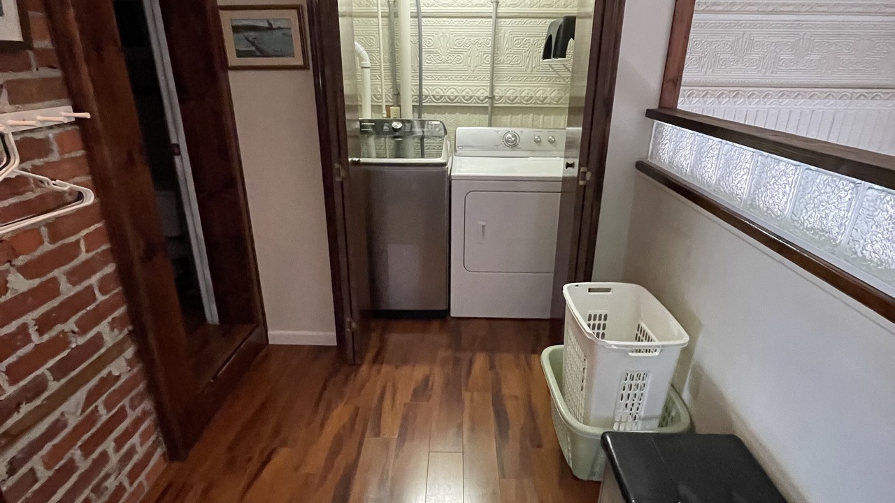 Photo of Others in Capeville