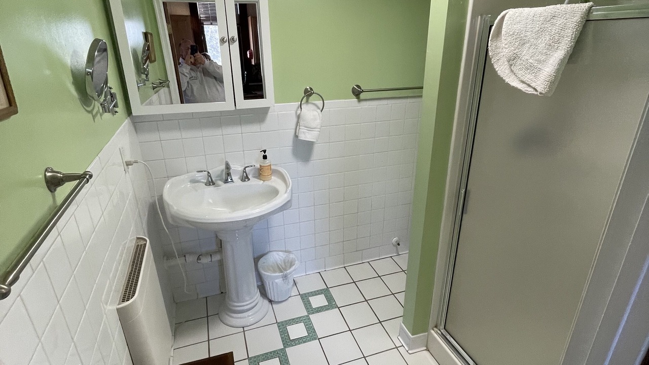 Photo of Bathroom in Capeville