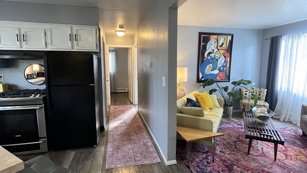Photo of Livingroom in Downtown Anchorage