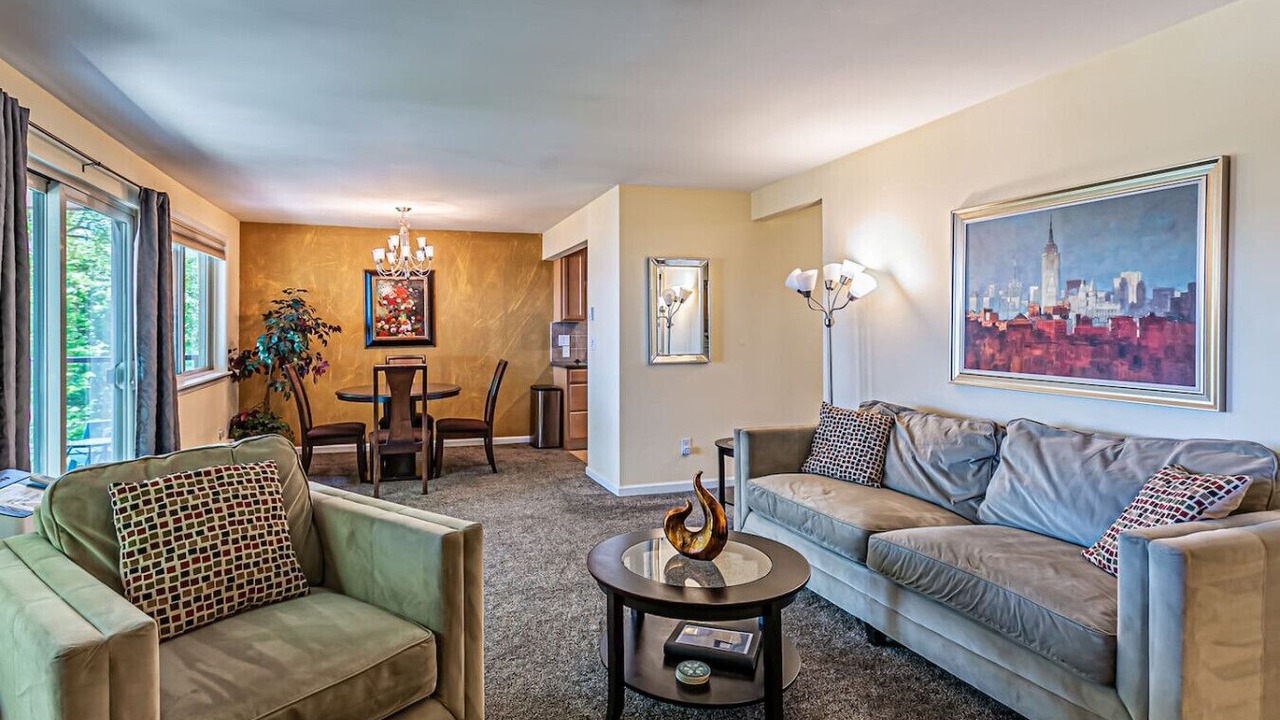 Photo of Livingroom in North End