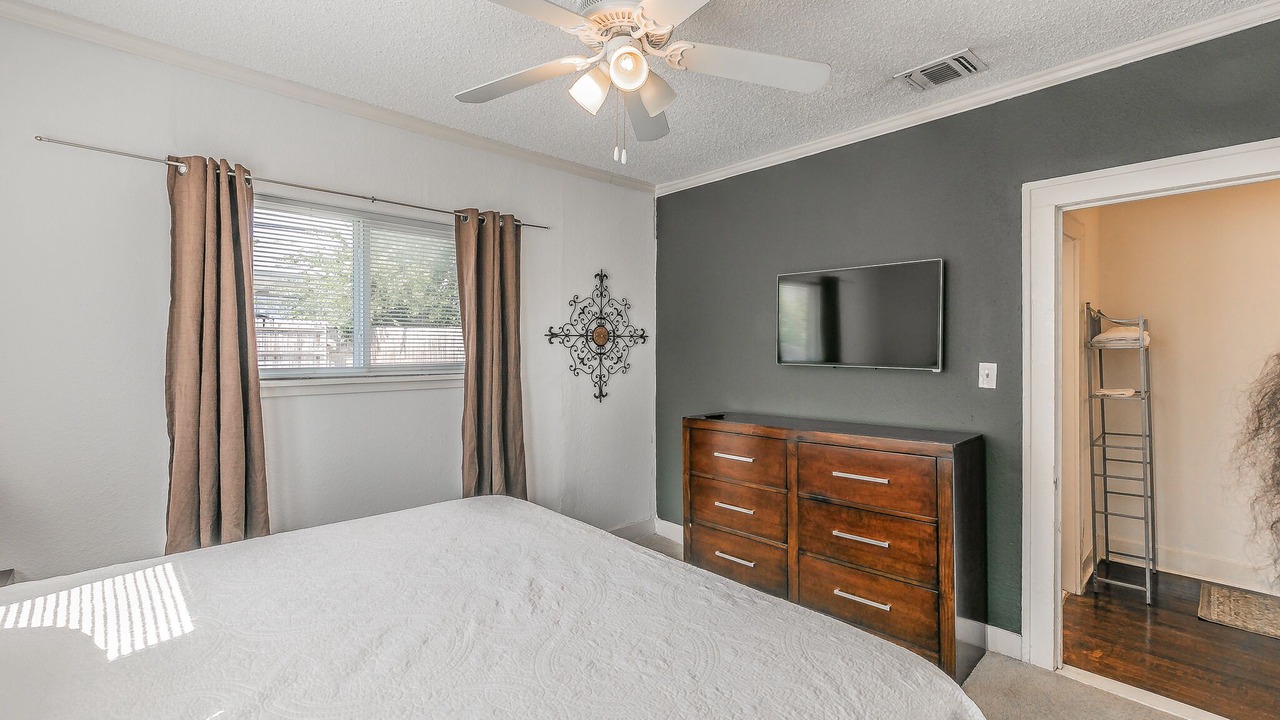 Photo of Bedroom in Fort Worth Cultural District