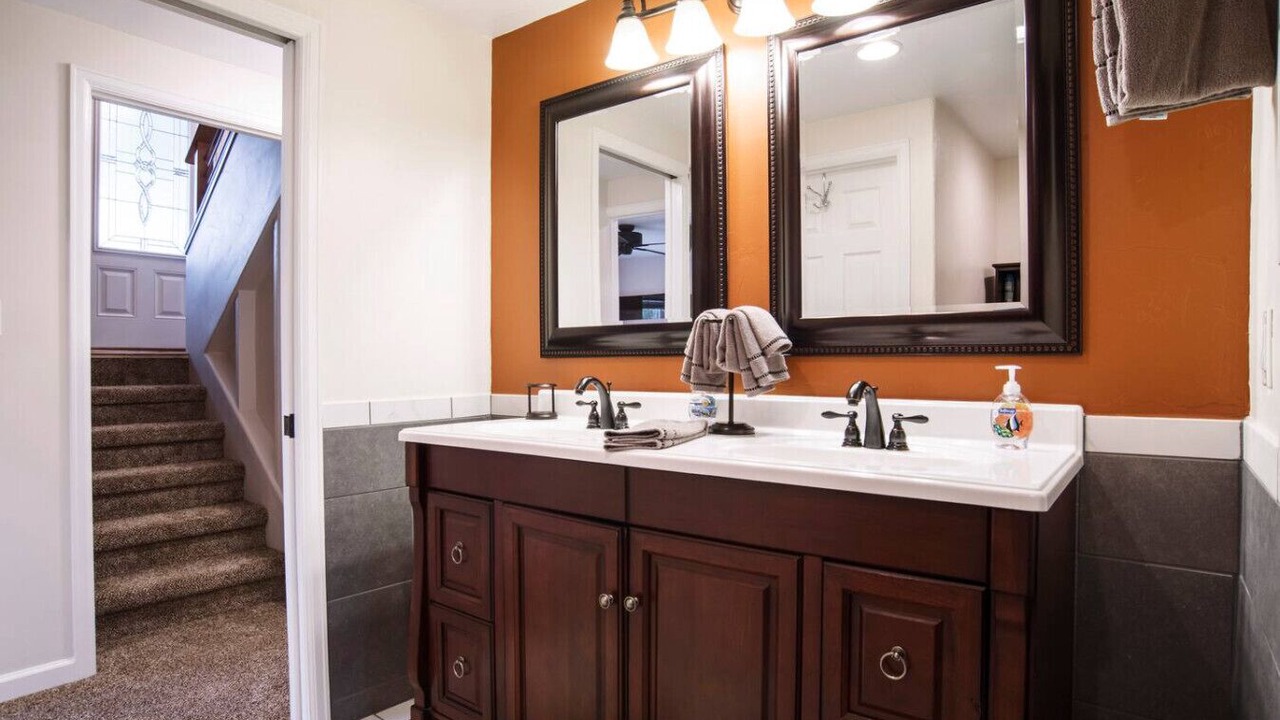 Photo of Bathroom in Carbondale