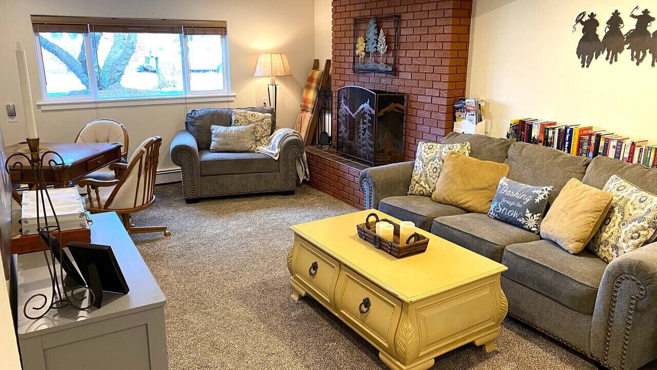 Photo of Livingroom in Carbondale