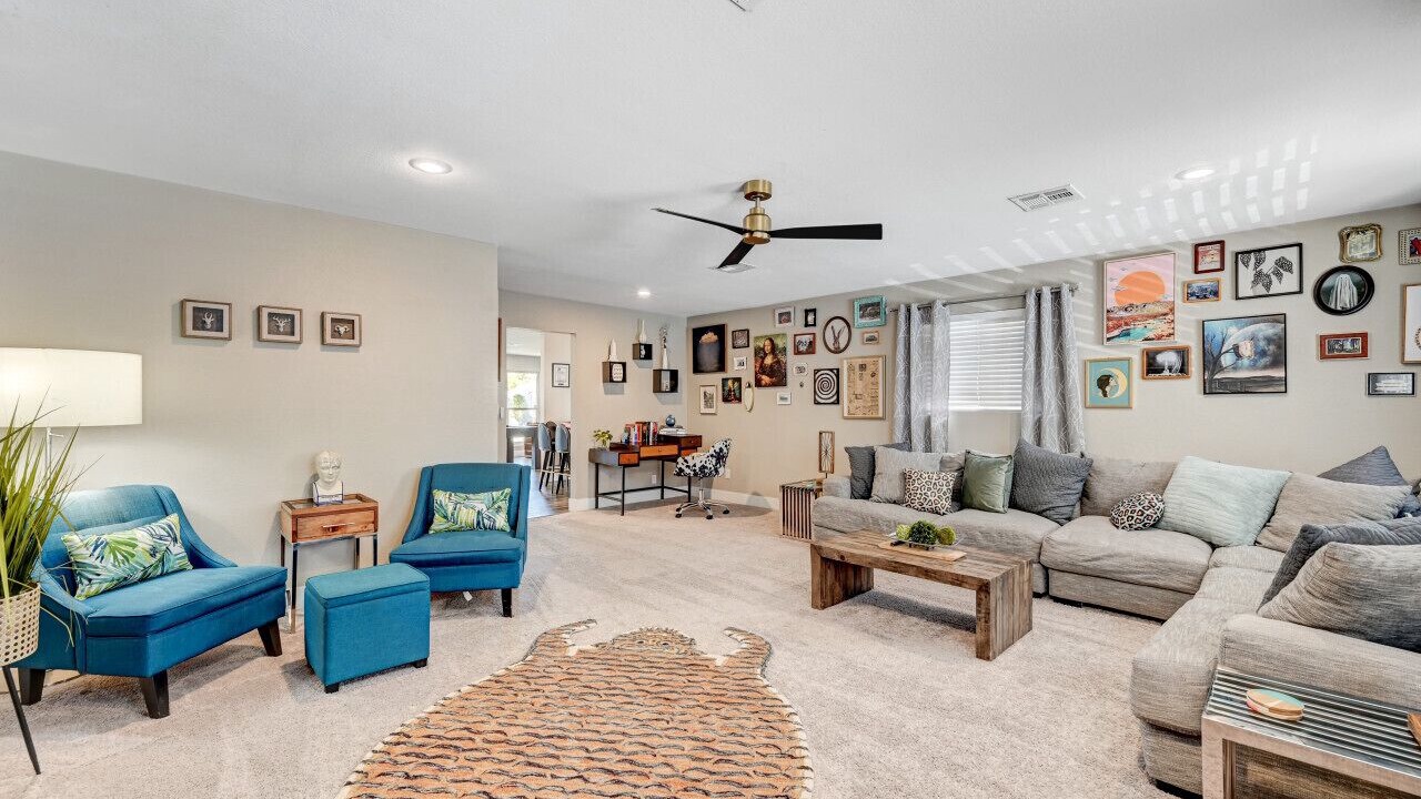 Photo of Livingroom in Rancho Oakey