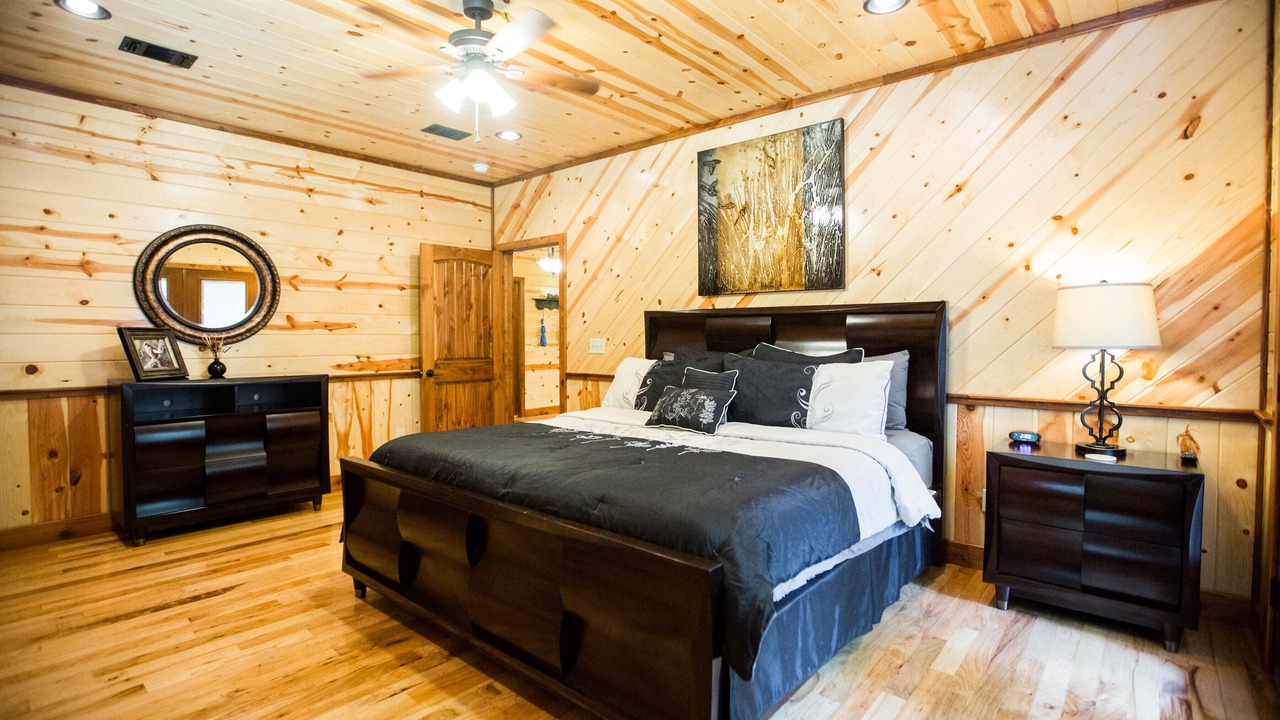 Photo of Bedroom in Broken Bow