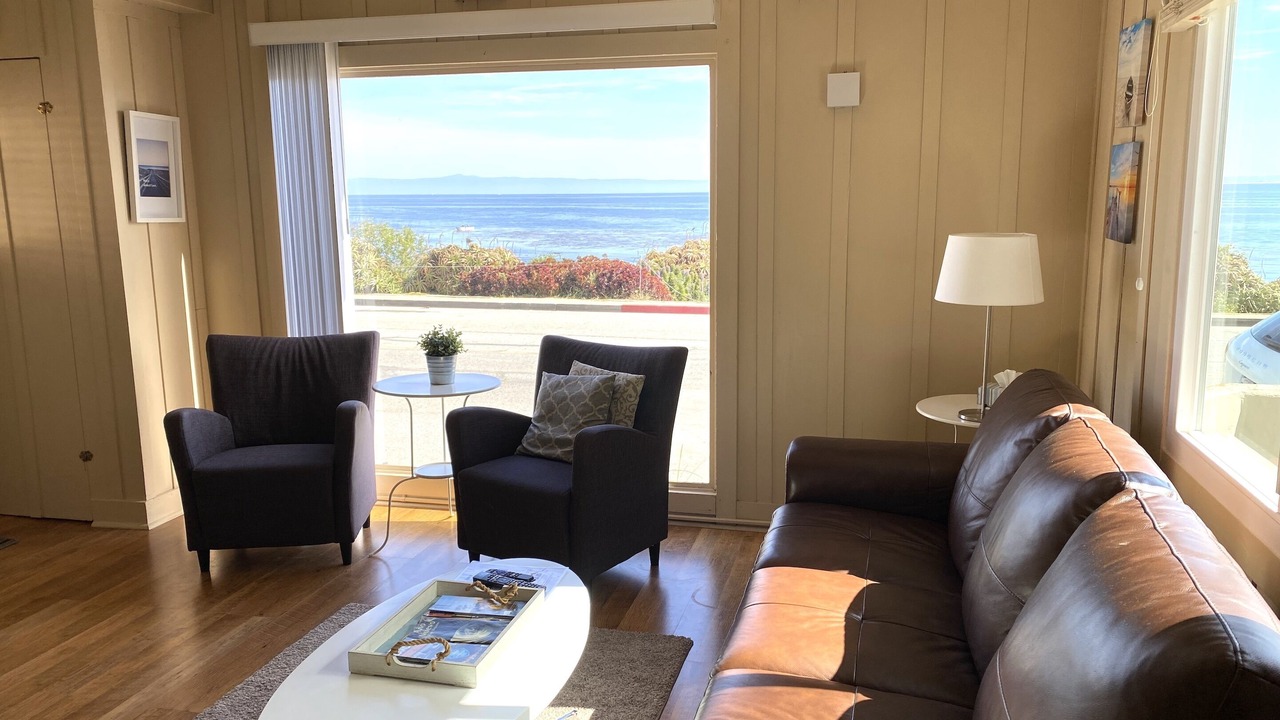 Photo of Livingroom in Pacific Grove