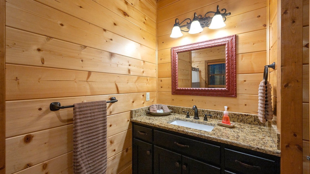 Photo of Bathroom in Broken Bow
