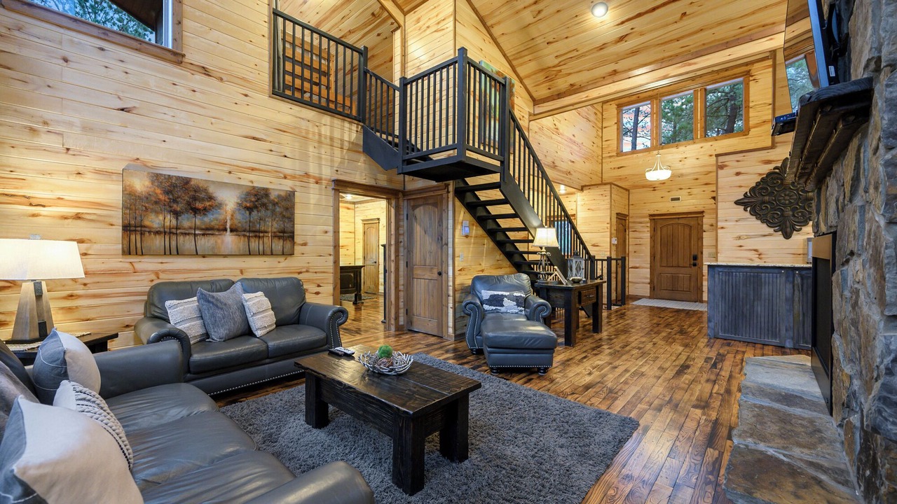 Photo of Livingroom in Hochatown