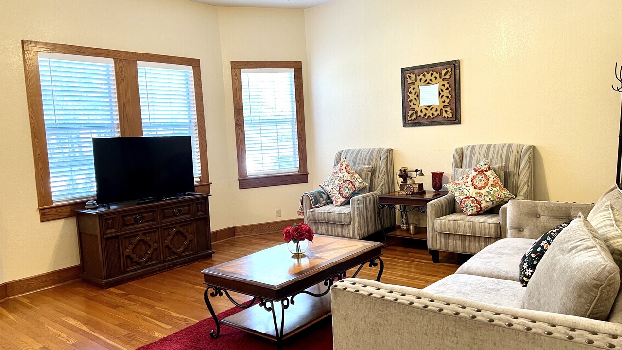 Photo of Livingroom in Pflugerville