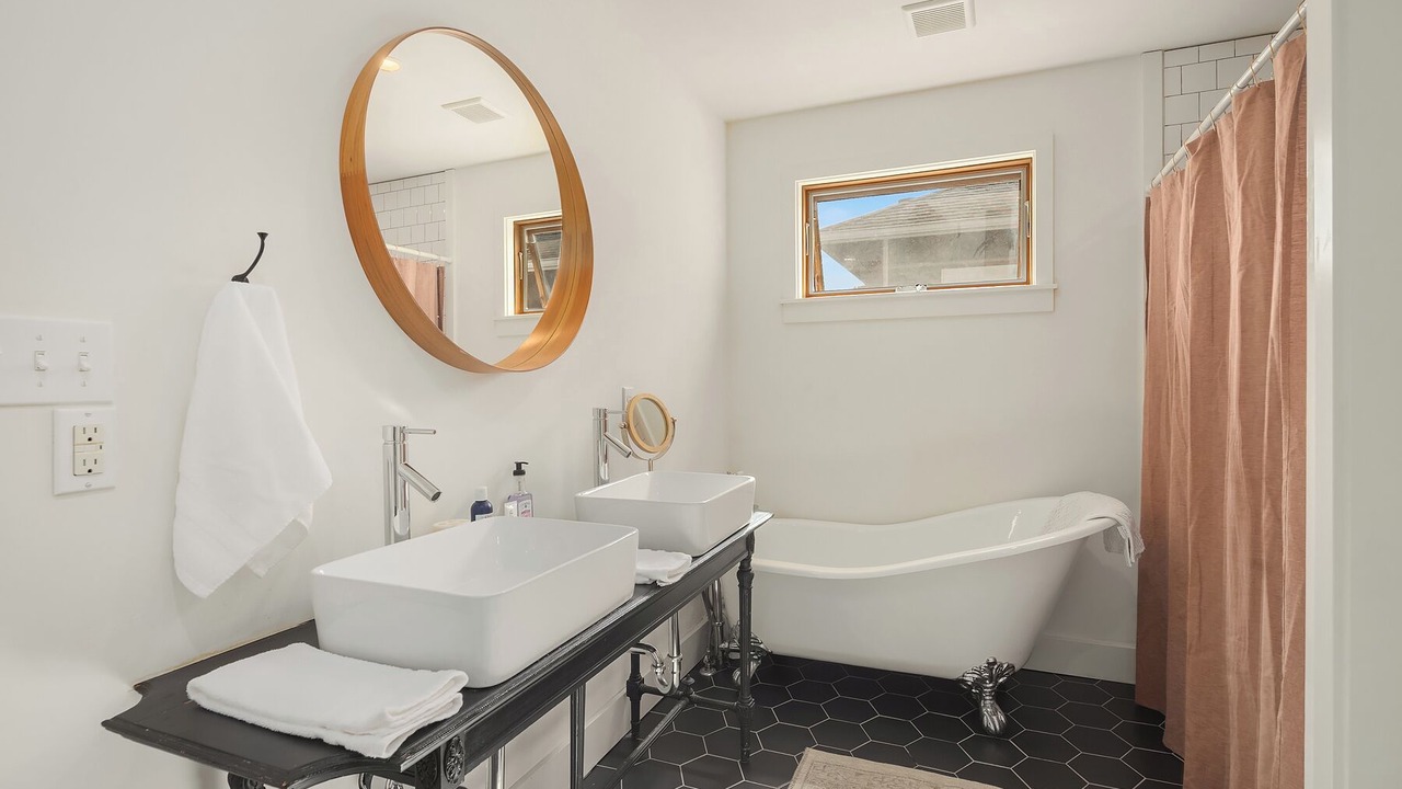 Photo of Bathroom in Queen Anne