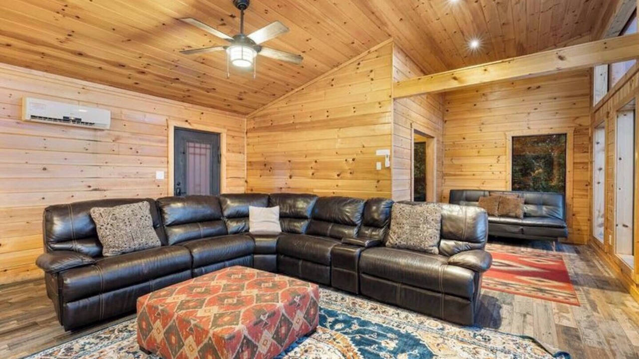 Photo of Bedroom in Broken Bow