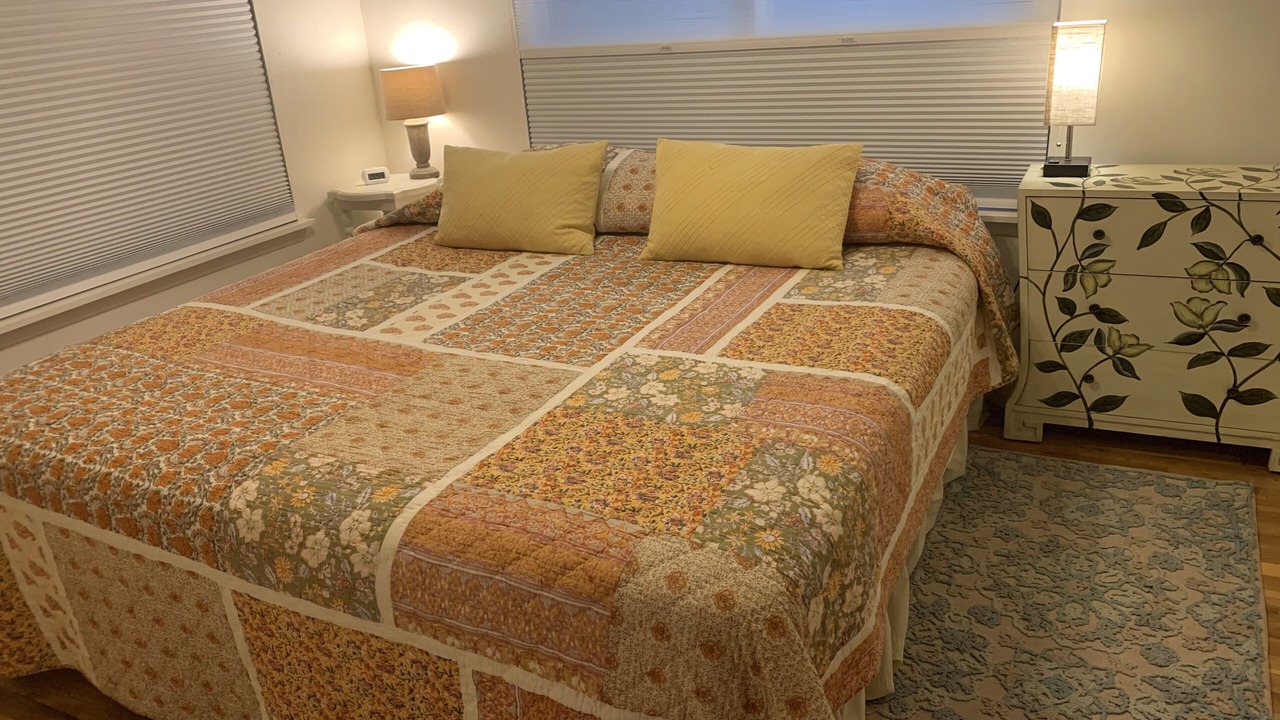 Photo of Bedroom in Lakehills