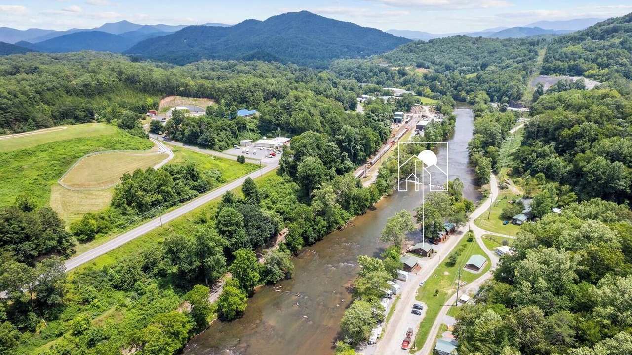 Photo of Outdoor in Dillsboro