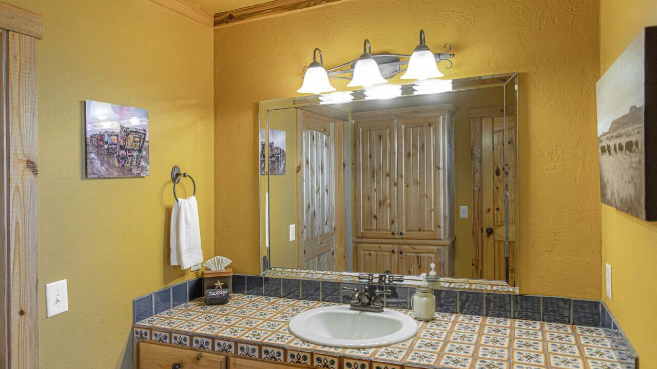 Photo of Bathroom in Canyon