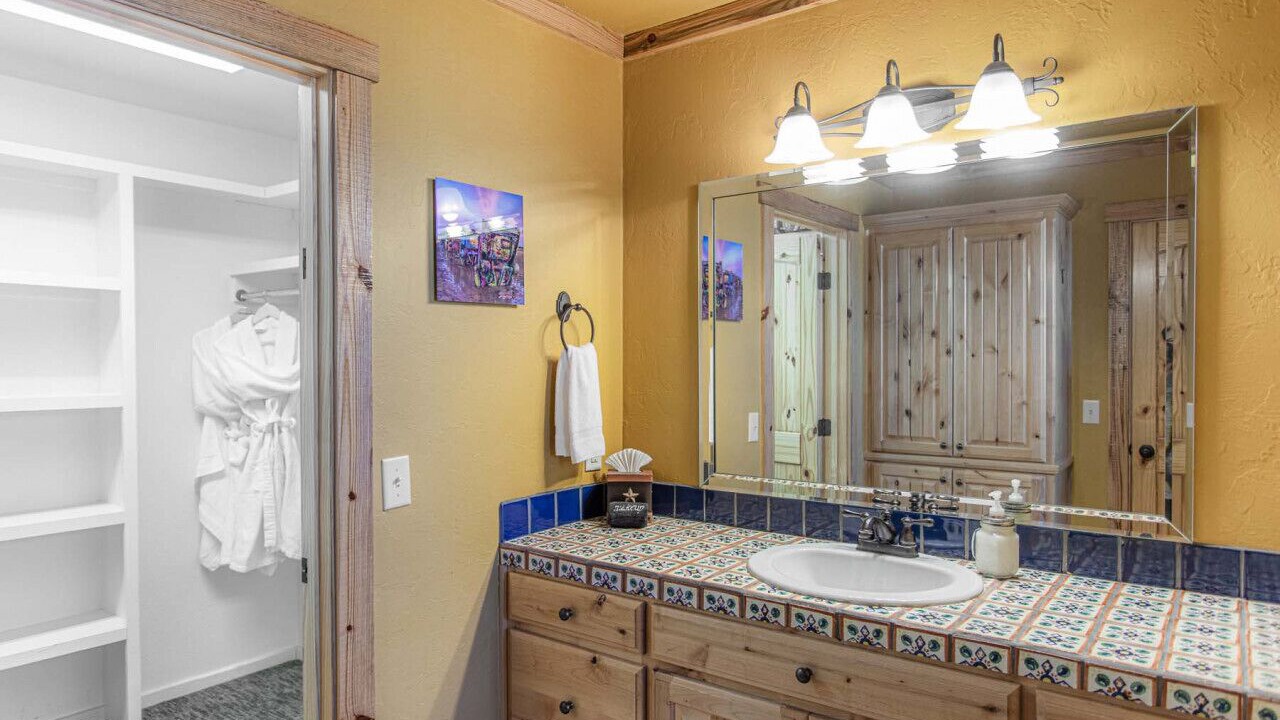 Photo of Bathroom in Canyon