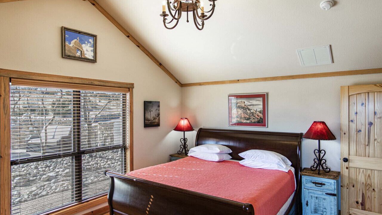 Photo of Bedroom in Canyon
