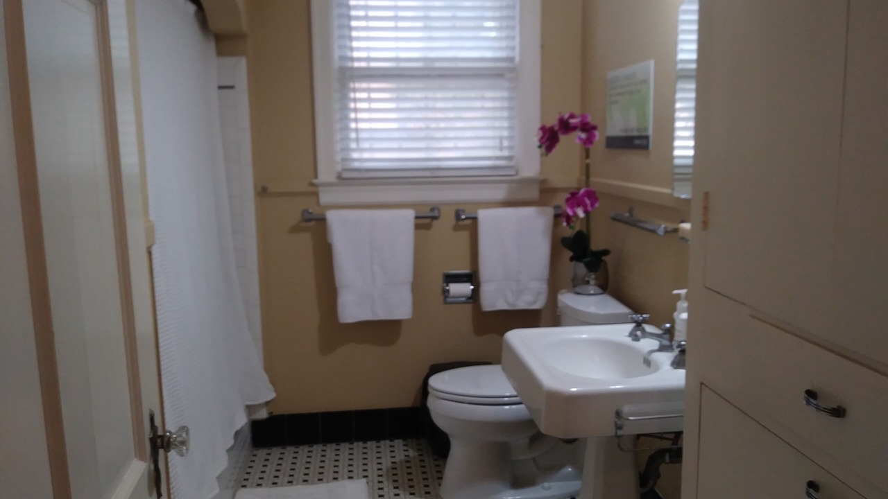 Photo of Bathroom in Monte Vista