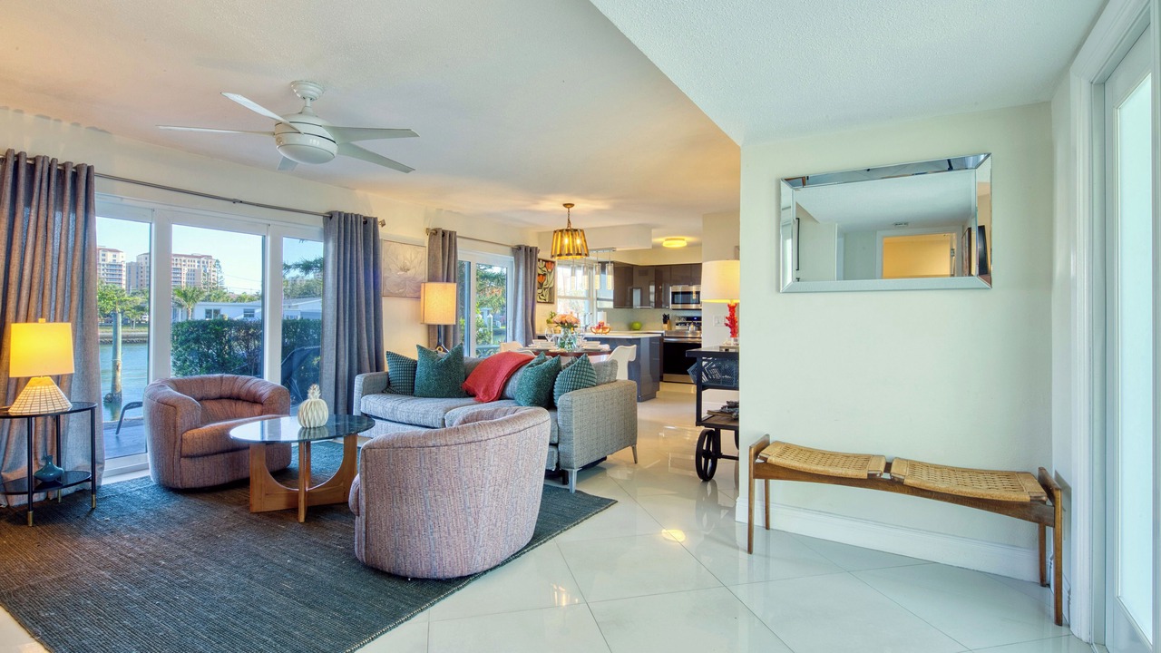 Photo of Livingroom in Bay Esplanade