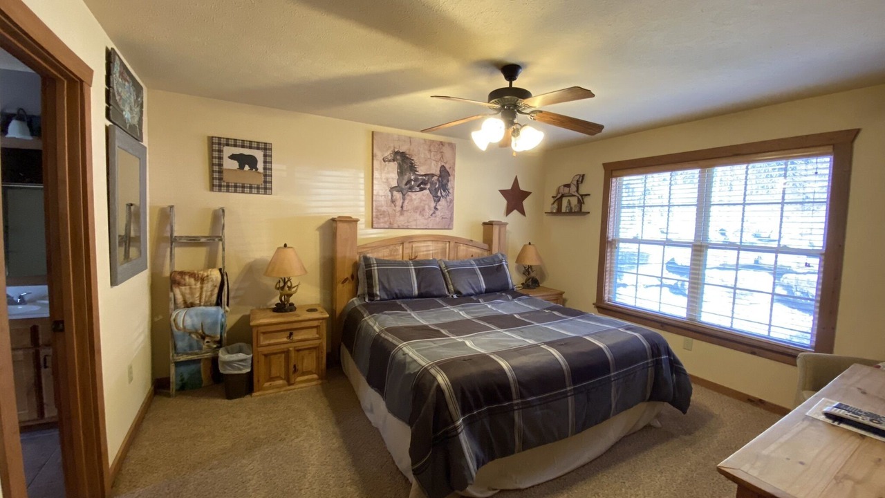 Photo of Bedroom in Branson West