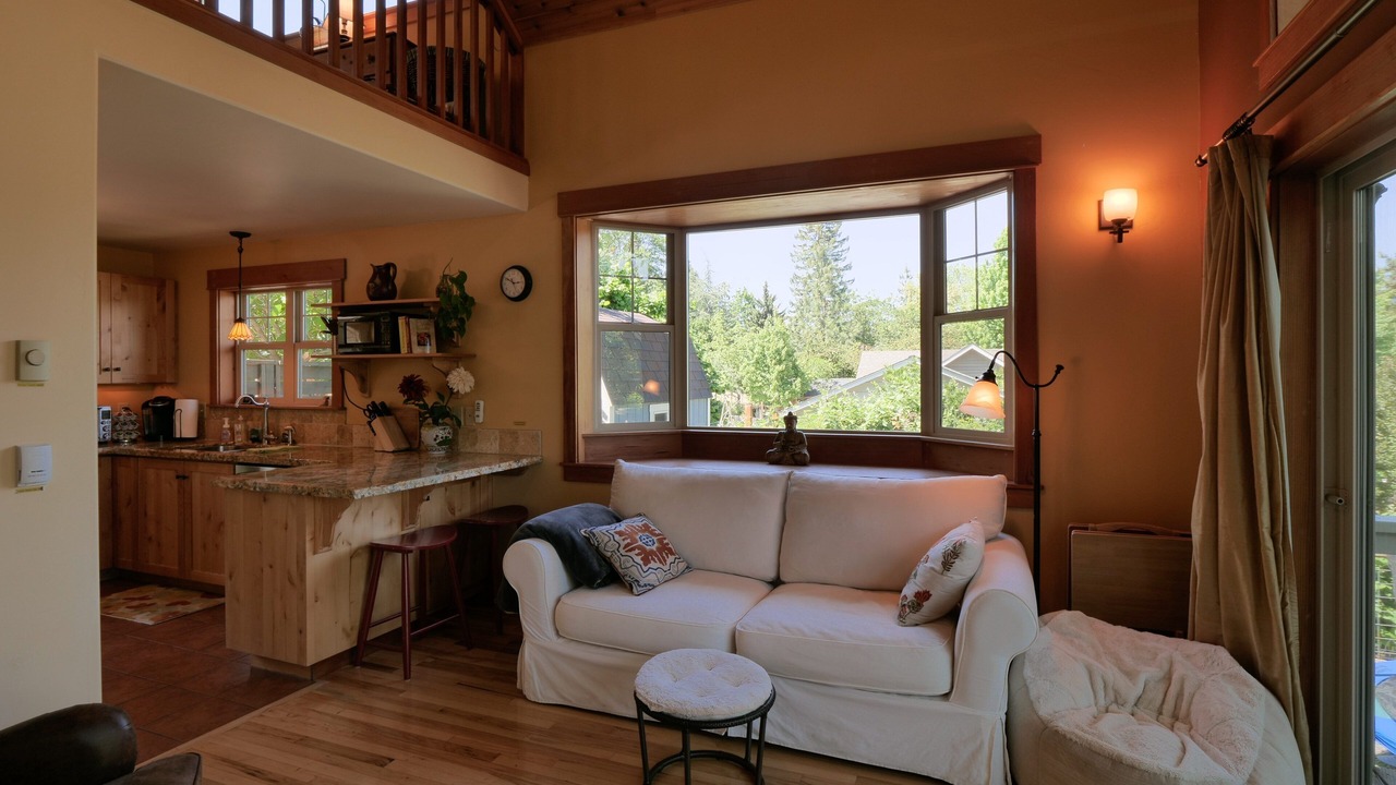 Photo of Livingroom in Siskiyou-Hargadine Historic District