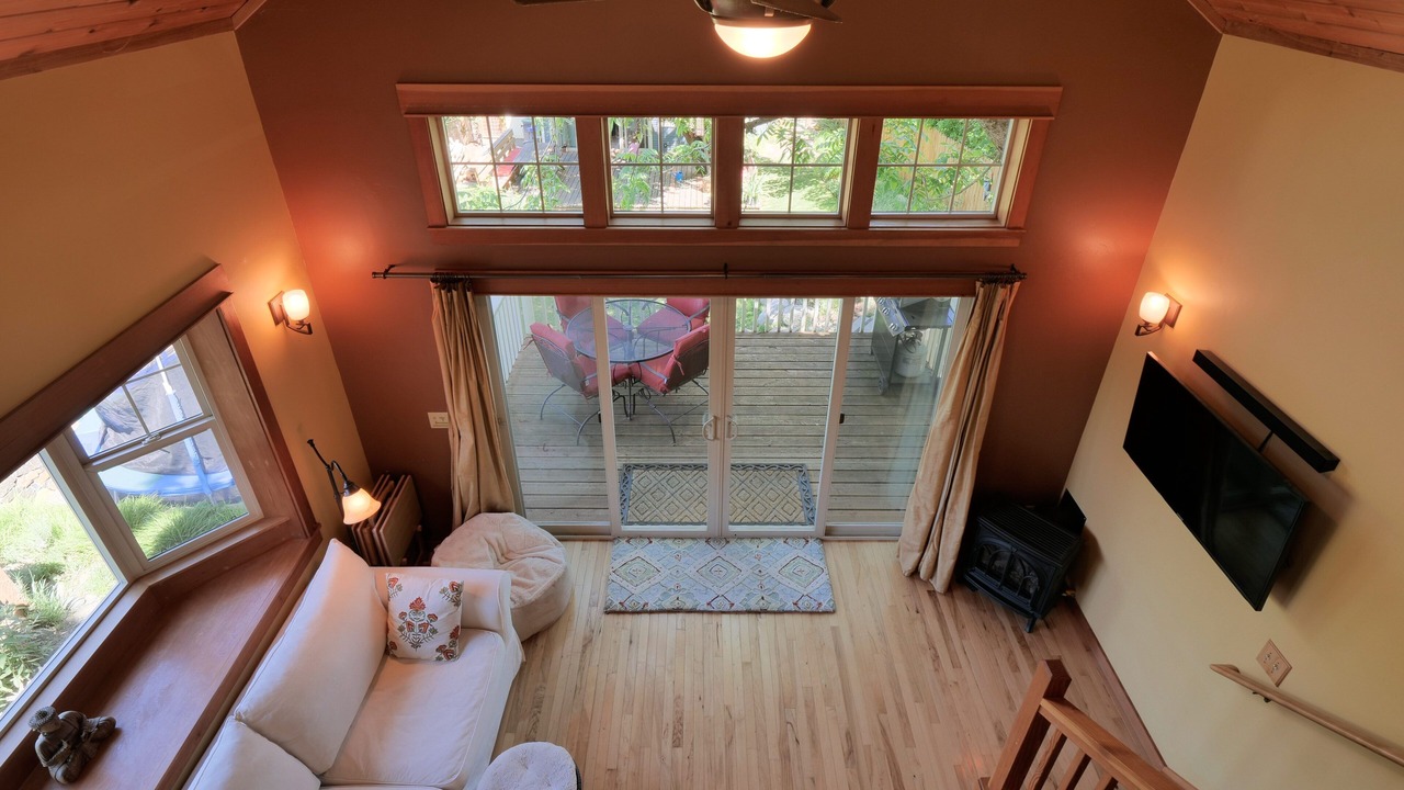 Photo of Livingroom in Siskiyou-Hargadine Historic District
