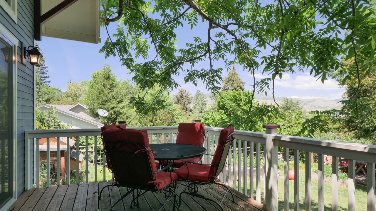 Photo of Outdoor in Siskiyou-Hargadine Historic District