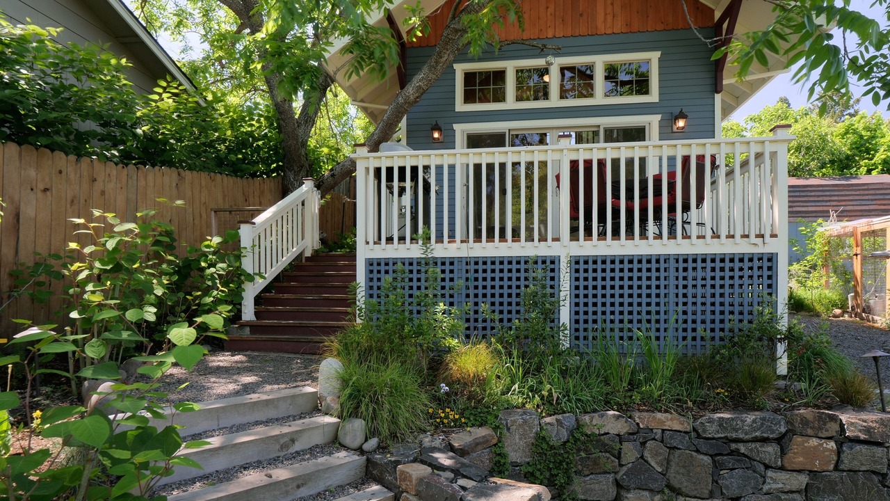Photo of Outdoor in Siskiyou-Hargadine Historic District