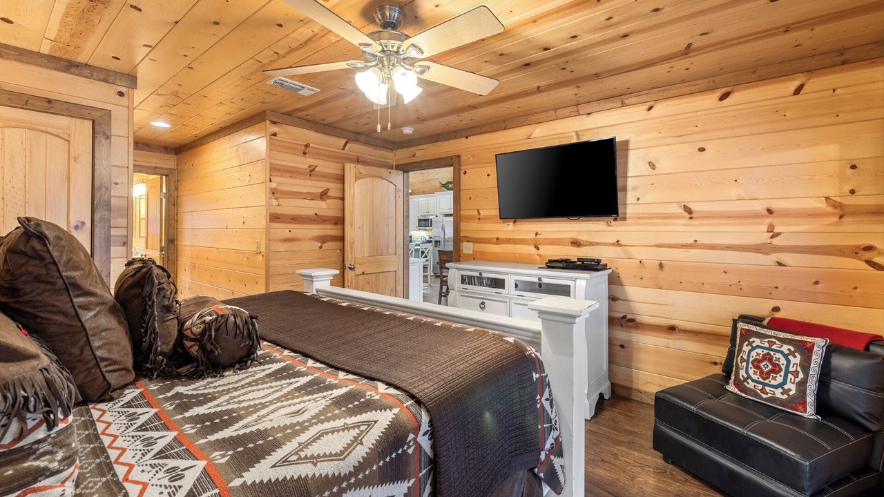 Photo of Bedroom in Broken Bow
