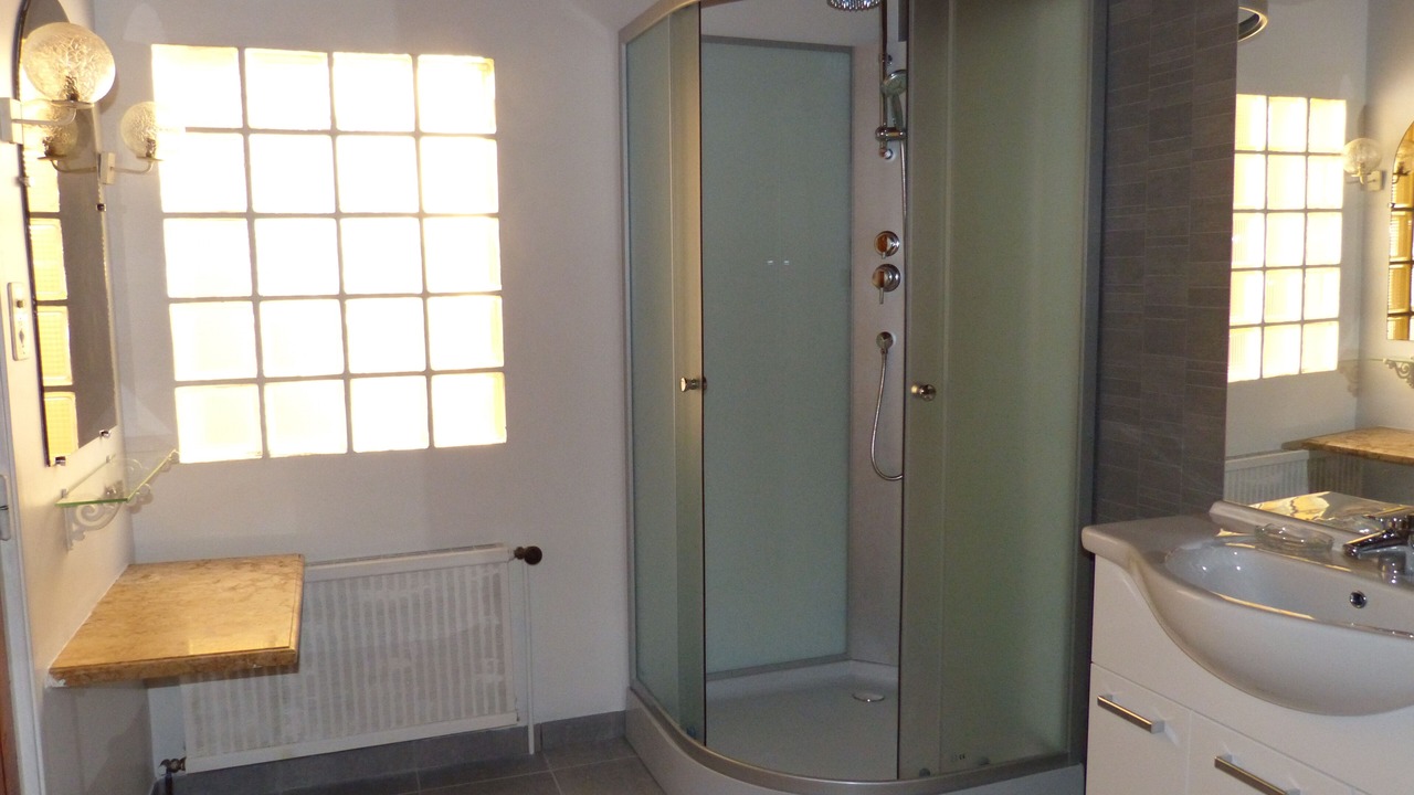 Photo of Bathroom in Savasse