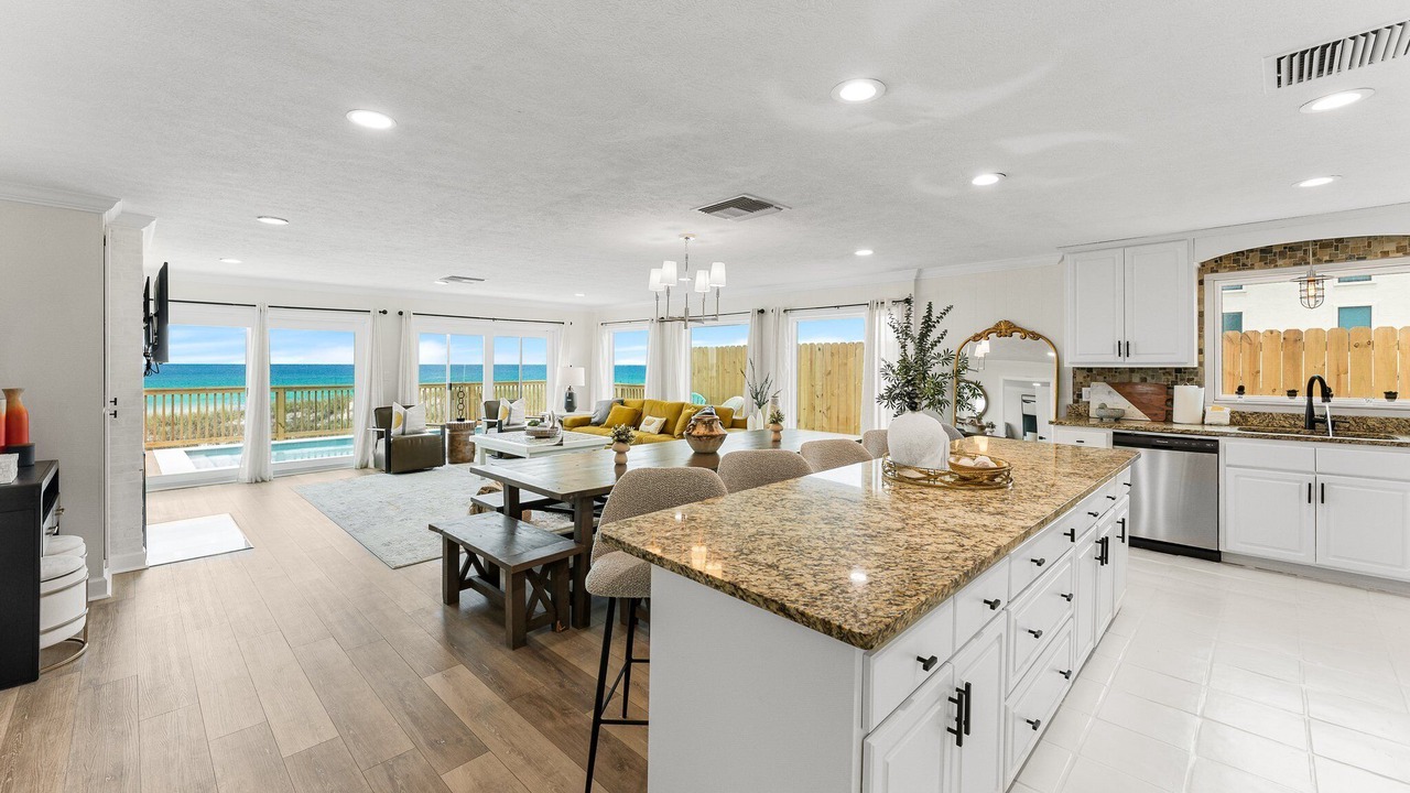 Photo of Kitchen in Biltmore Beach