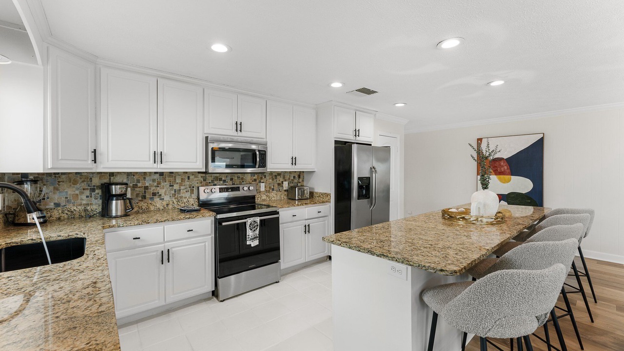 Photo of Kitchen in Biltmore Beach
