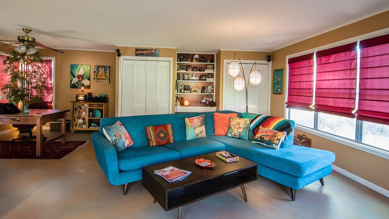 Photo of Livingroom in Bay Area
