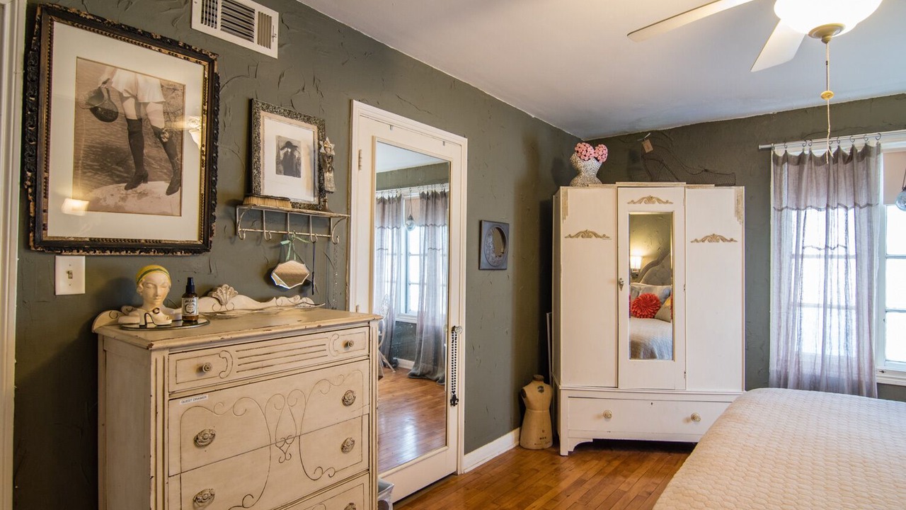 Photo of Bedroom in Bay Area