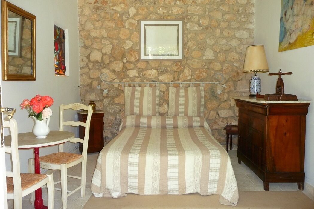 Photo of Bedroom in Lambesc
