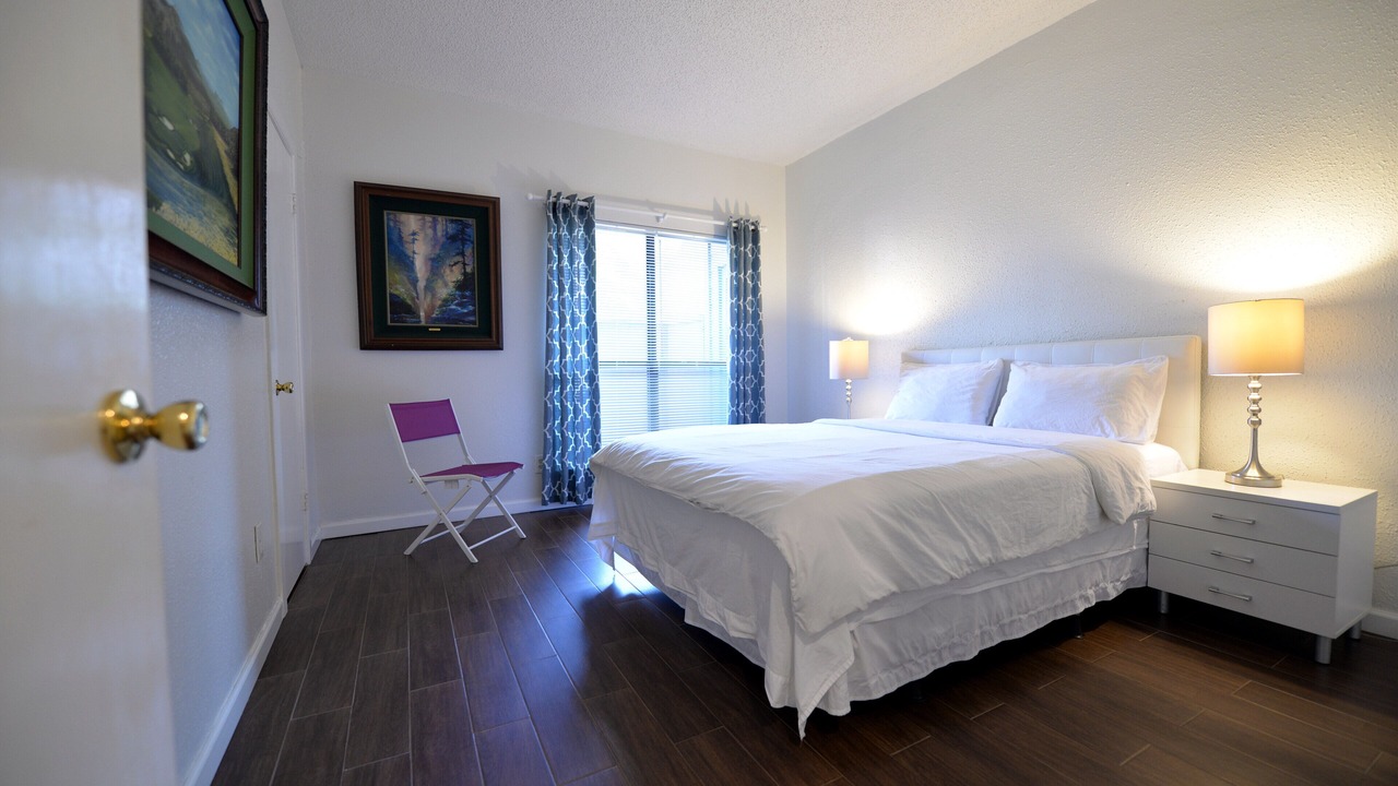 Photo of Bedroom in Westchase