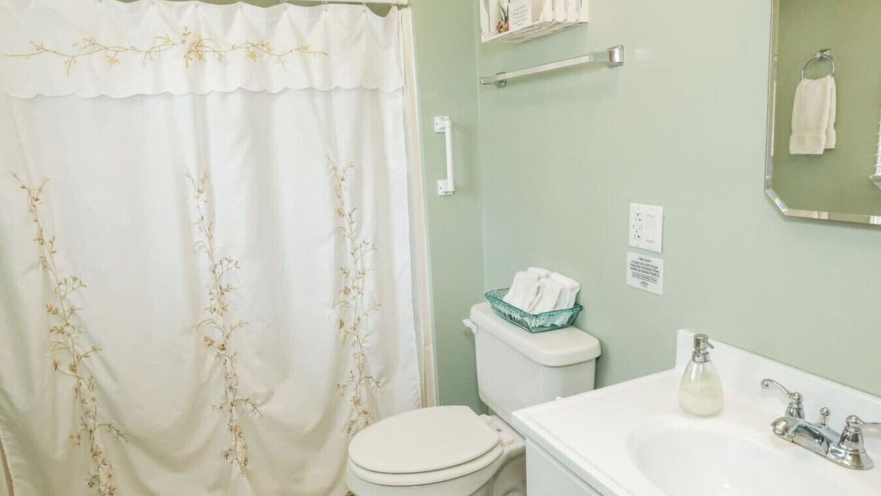 Photo of Bathroom in Willis