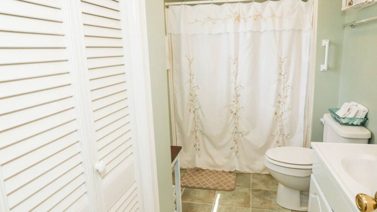 Photo of Bathroom in Willis