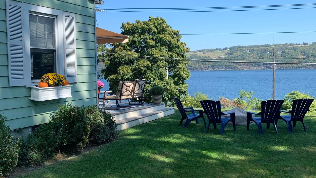 Photo of Patio Balcony in Town of Reading