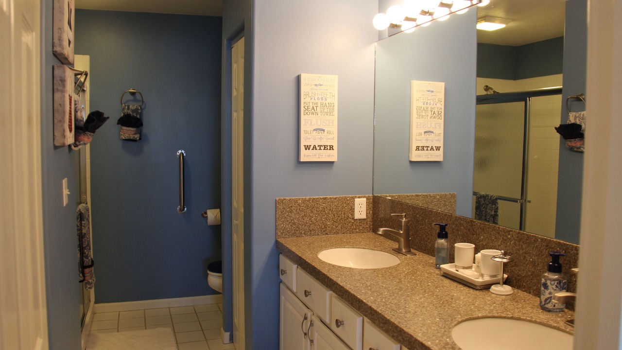 Photo of Bathroom in Lake Ozark