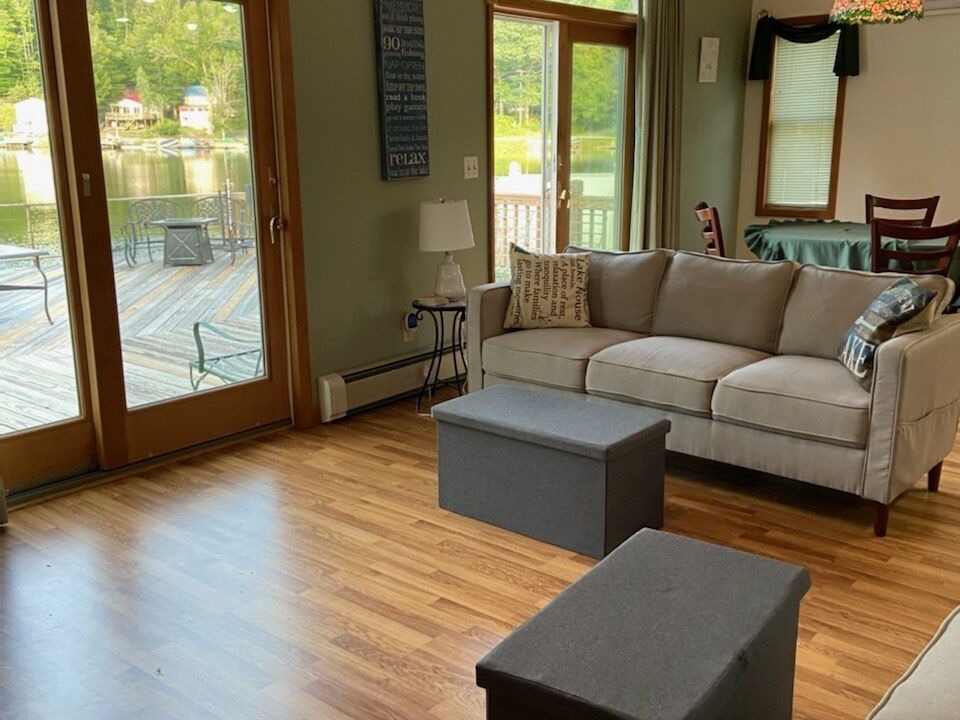 Photo of Livingroom in Hancock