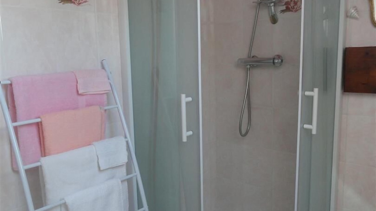 Photo of Bathroom in Saint-Etienne-sous-Bailleul