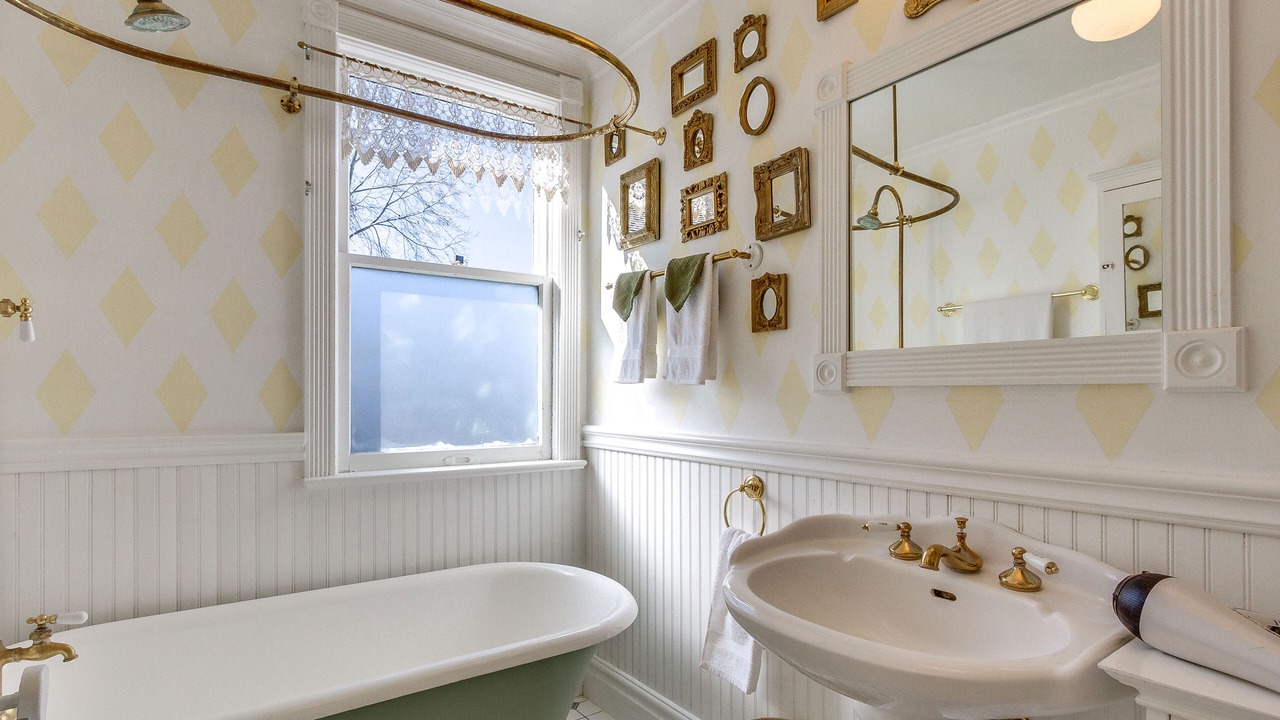 Photo of Others in Downtown